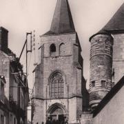 Pouilly-sur-Loire (Nièvre) L'église Saint Pierre CPA