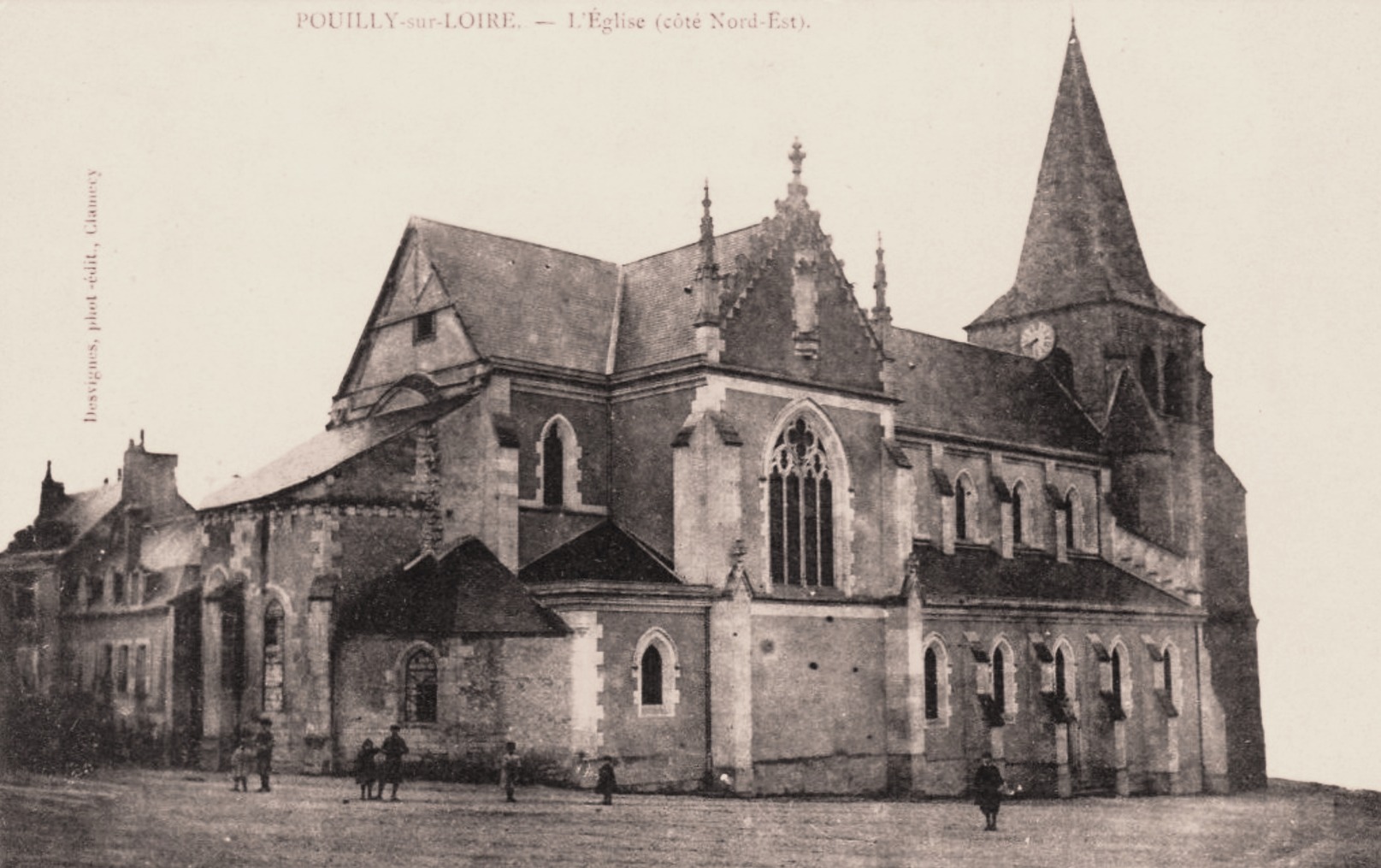 Pouilly-sur-Loire (Nièvre) L'église Saint Pierre CPA