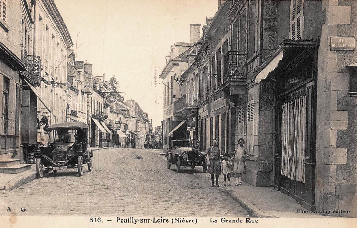 Pouilly-sur-Loire (Nièvre) La grande rue CPA