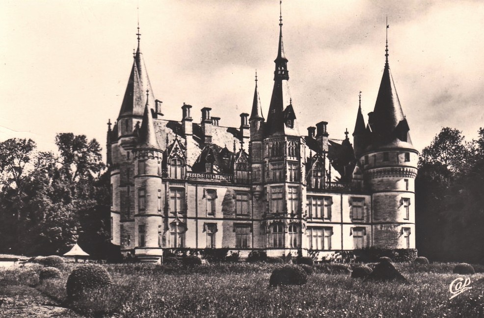 Pouilly-sur-Loire (Nièvre) Le château du Nozet CPA