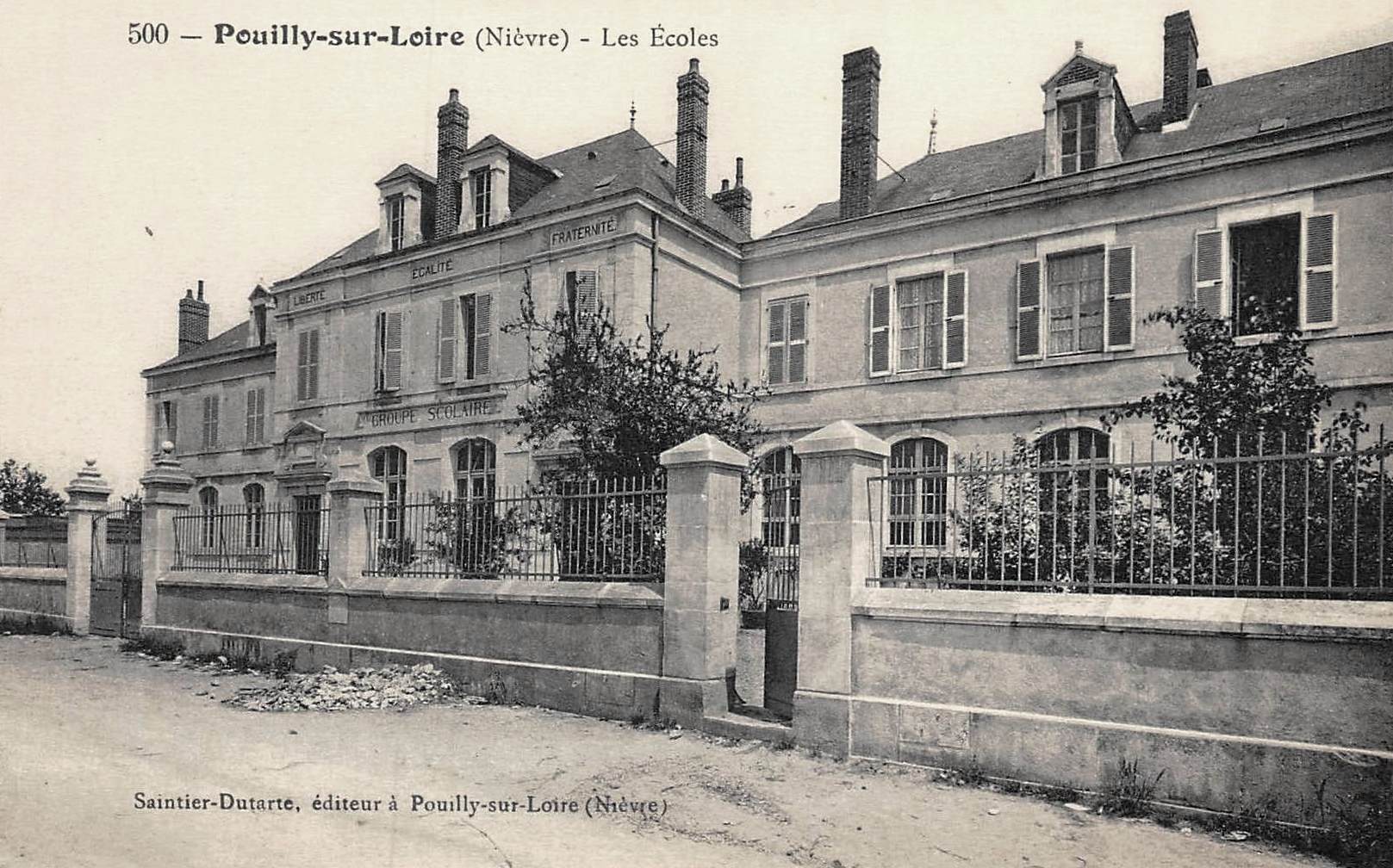 Pouilly-sur-Loire (Nièvre) Les écoles CPA