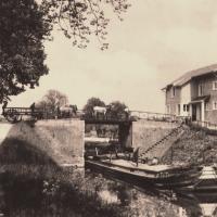 Pouilly-sur-Meuse (Meuse) L'écluse CPA