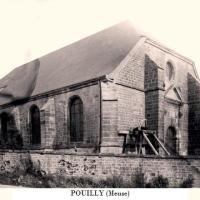 Pouilly-sur-Meuse (Meuse) L'église Saint Martin CPA