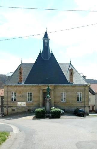 Pouilly-sur-Meuse (Meuse) La Mairie