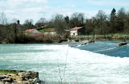 Pouilly-sur-Meuse (Meuse) Le barrage