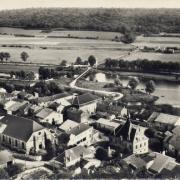 Pouilly-sur-Meuse (Meuse) Vue générale CPA