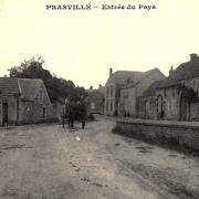 Prasville (28) L'entrée du village CPA