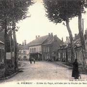 Prémery (Nièvre) L'entrée de la ville CPA