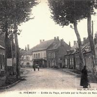 L'entrée de la ville CPA