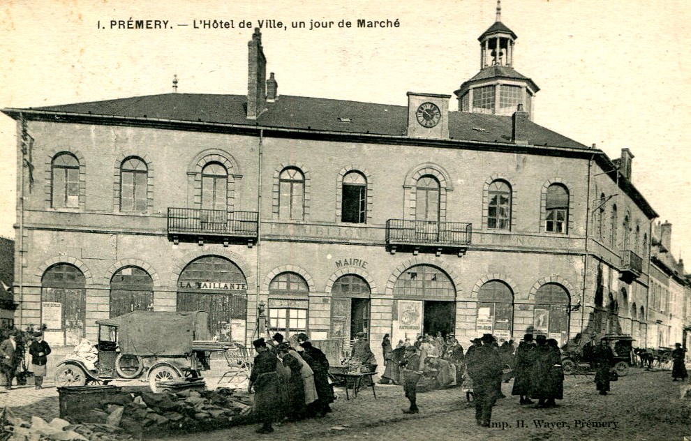 Prémery (Nièvre) L'Hôtel de ville CPA