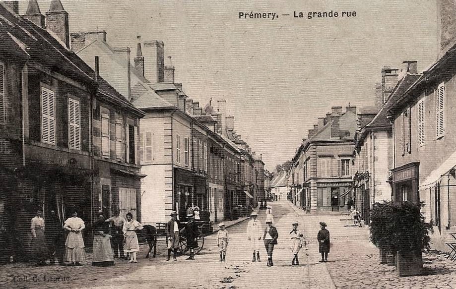 Prémery (Nièvre) La Grande rue CPA