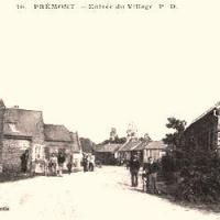 Prémont (Aisne) CPA Entrée du village