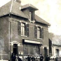 Prémont (Aisne) CPA Bureau de poste