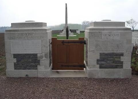 Prémont (Aisne) Monument aux morts