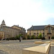 Reims 51 la place du parvis notre dame