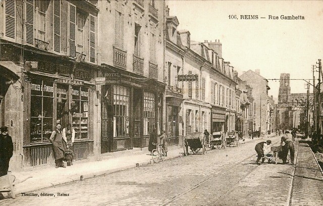 Reims 51 la rue gambetta cpa