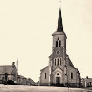 Rémilly (Nièvre) L'église et la place CPA