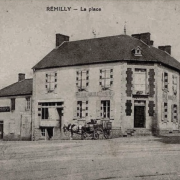 Rémilly (Nièvre) La place CPA