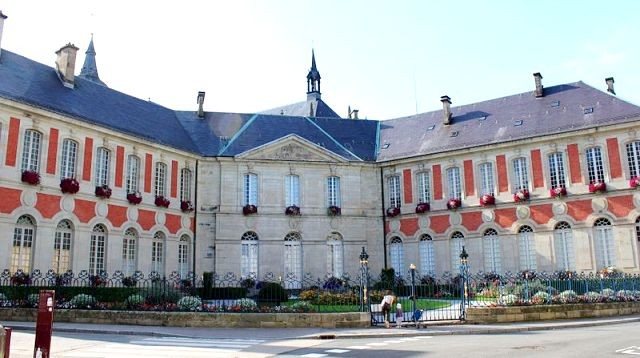 Remiremont 88 l hotel de ville