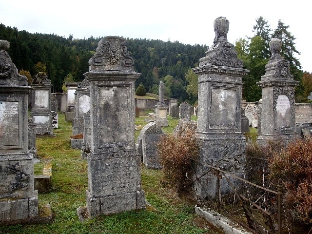 Remiremont 88 le cimetiere juif