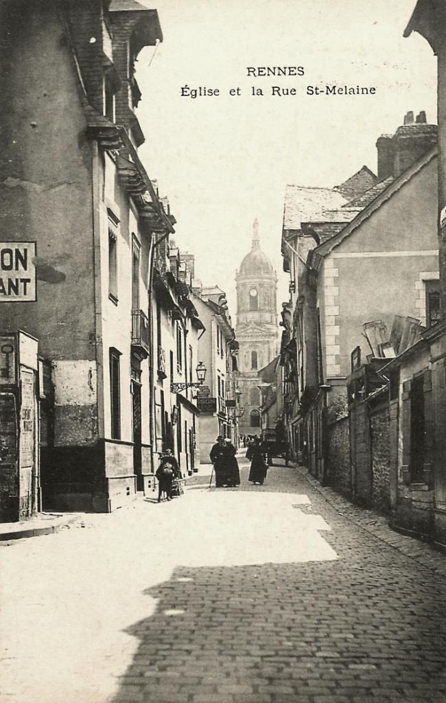 Rennes (Ille-et-Vilaine) La rue Saint-Melaine et l'église au fond CPA