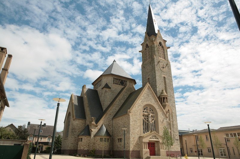 Rennes (Ille-et-Vilaine) L'église Sainte Thérèse