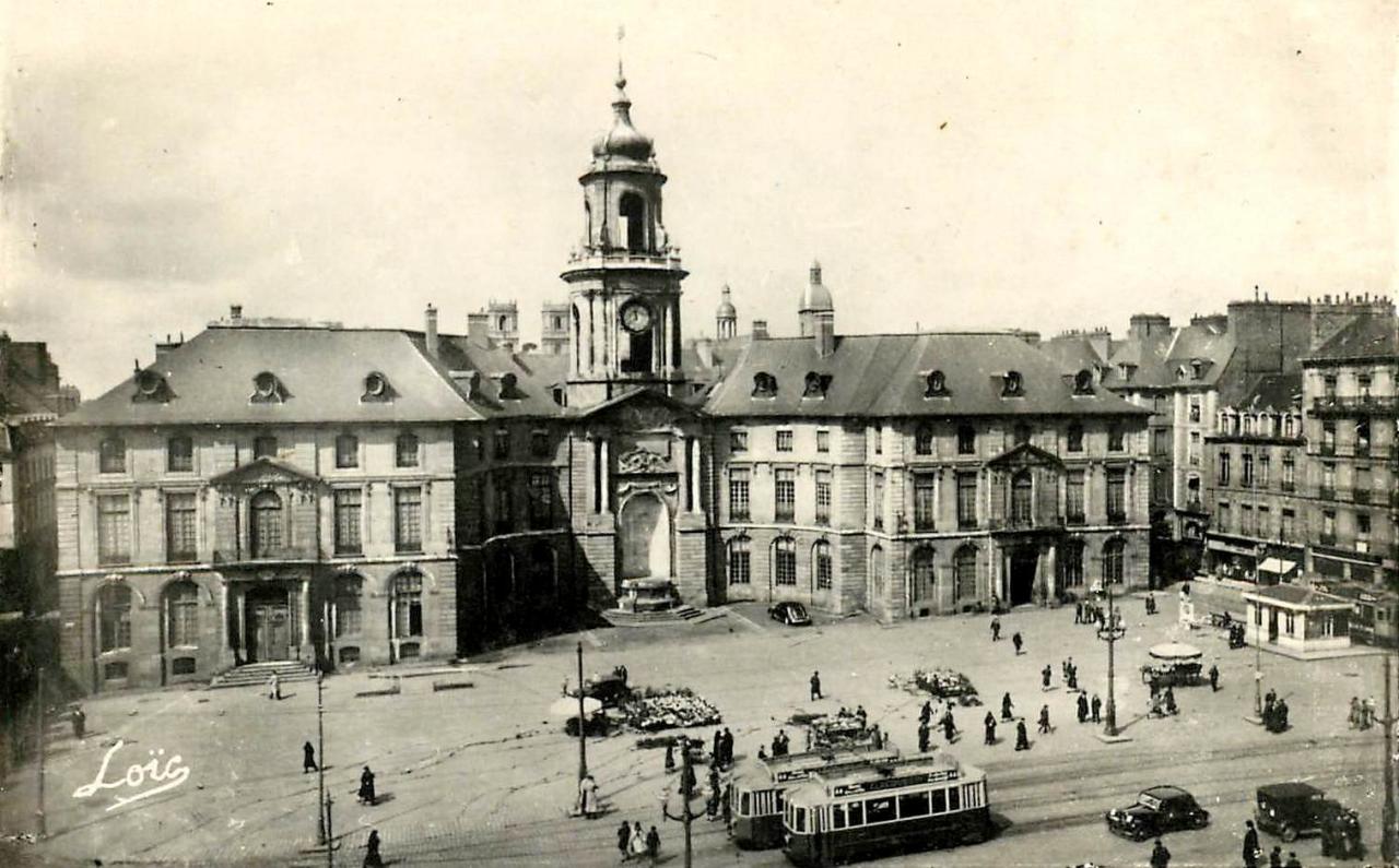 Rennes (Ille-et-Vilaine) L'Hôtel de Ville CPA