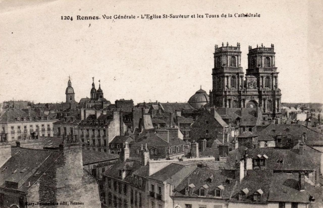 Rennes (Ille-et-Vilaine) La basilique Saint-Sauveur et la cathédrale CPA