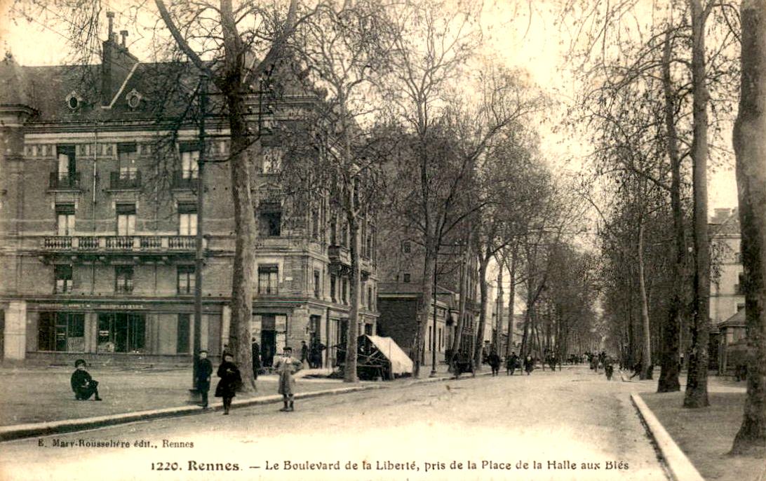 Rennes (Ille-et-Vilaine) Le Boulevard de la Liberté CPA