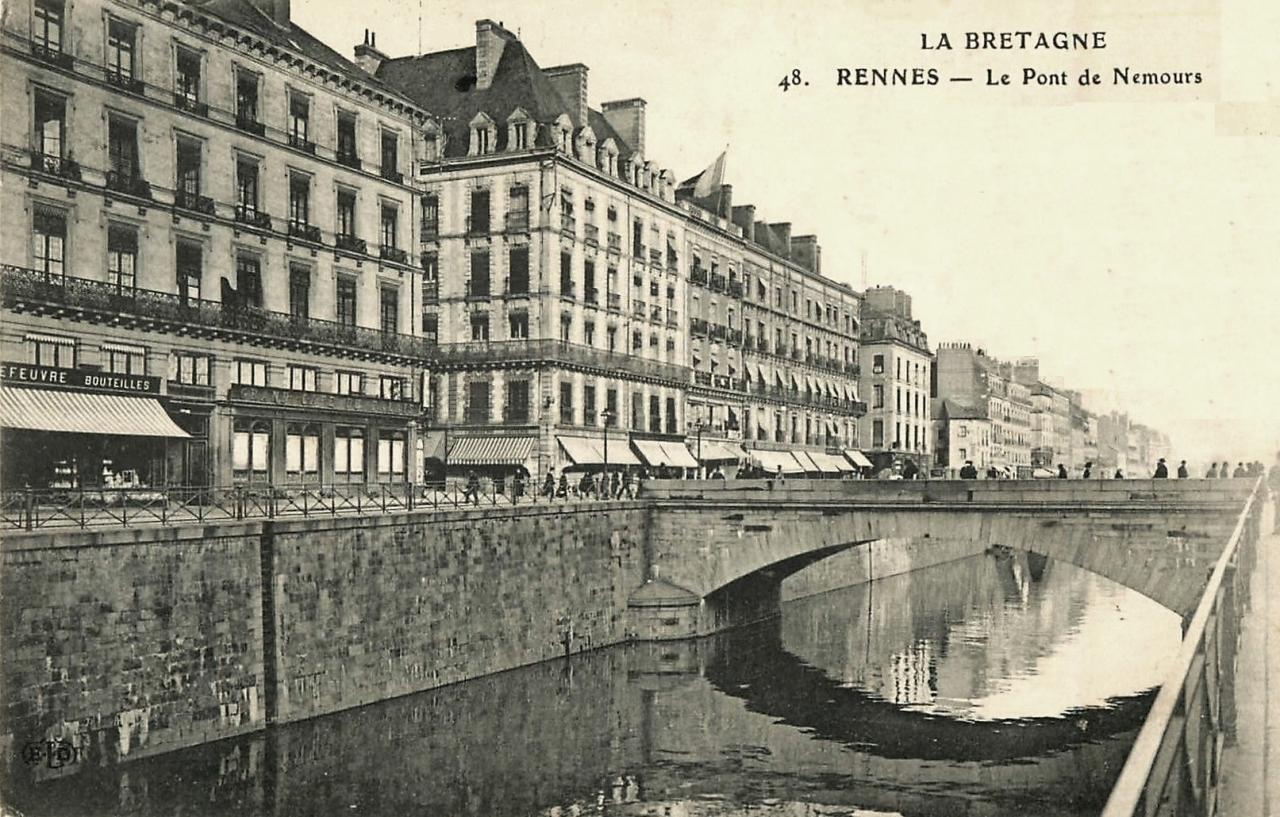 Rennes (Ille-et-Vilaine) Le pont de Nemours CPA