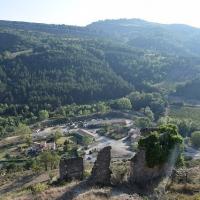 Vue sur le village du château de Coustaussa