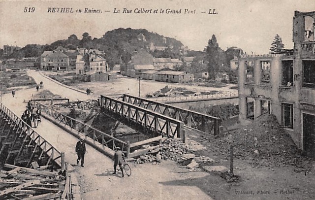 Rethel (08) 1918, les ruines du grand pont CPA