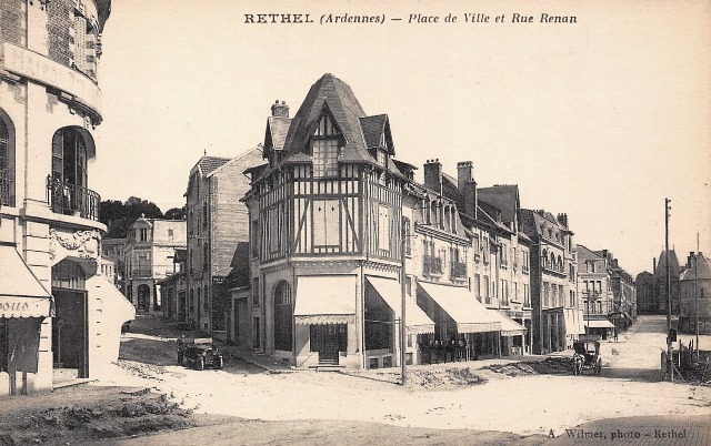 Rethel (08) La Place de Ville CPA