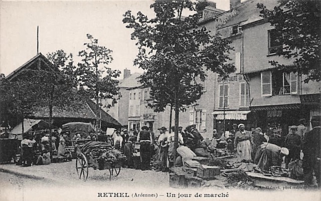 Rethel (08) Le Marché CPA