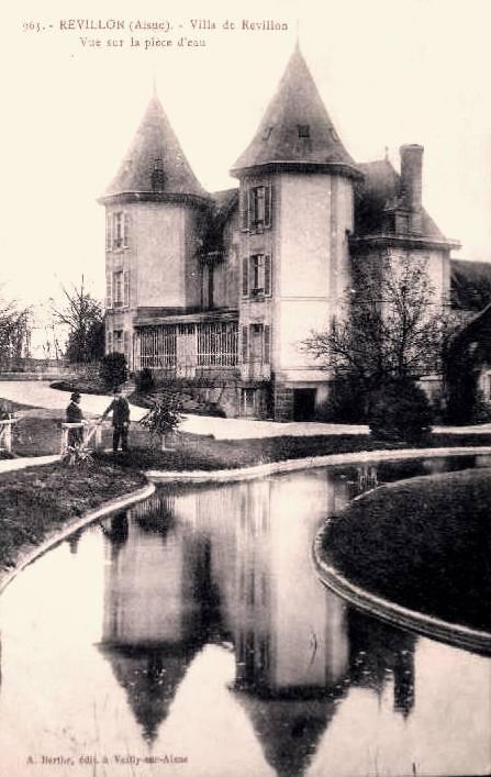 Révillon (Aisne) CPA château