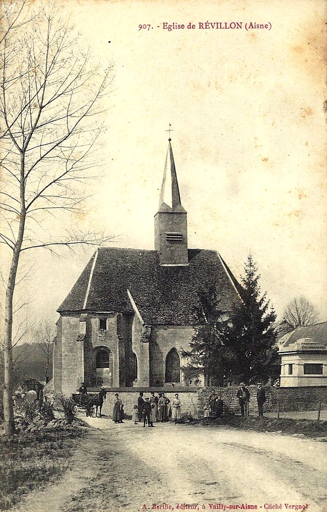 Revillon (Aisne) CPA église Saint-Pierre