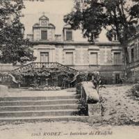 Le palais épiscopal (cpa)