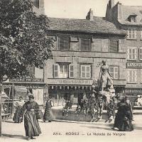 La fontaine et la naïade de Vergne (cpa)