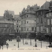 La place du bourg (cpa)