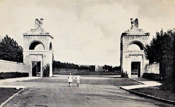 Romagne-sous-Montfaucon (Meuse) Cimetière américain, entrée CPA