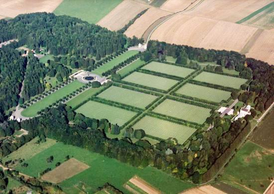 Romagne-sous-Montfaucon (Meuse) Cimetière américain, vue aérienne
