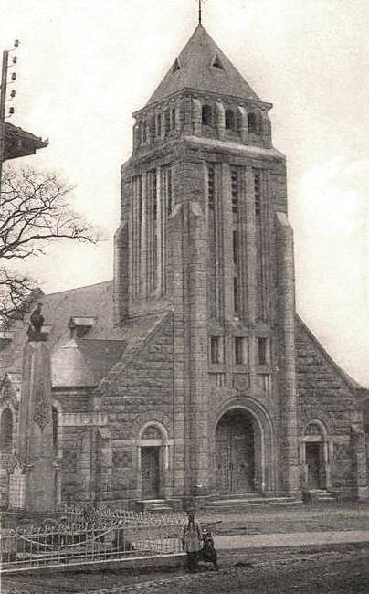 Romagne-sous-Montfaucon (Meuse) CPA L'église après 1925 CPA