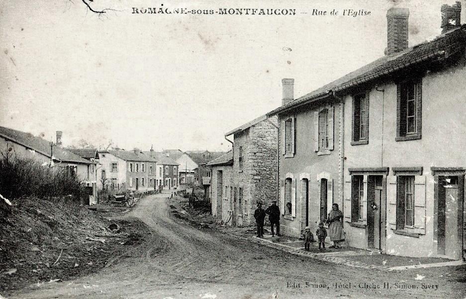 Romagne-sous-Montfaucon (Meuse)  La rue de l'église CPA