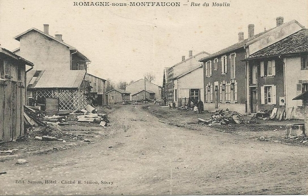 Romagne-sous-Montfaucon (Meuse)  La rue du Moulin CPA