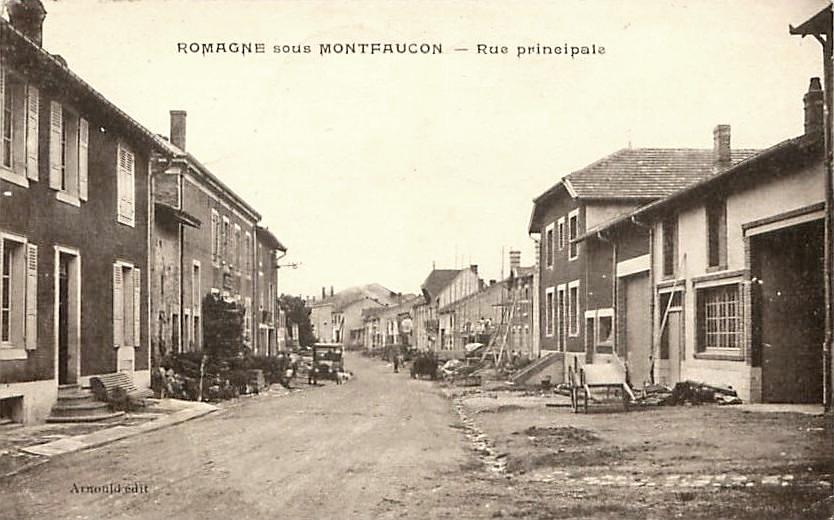 Romagne-sous-Montfaucon (Meuse)  La rue principale CPA