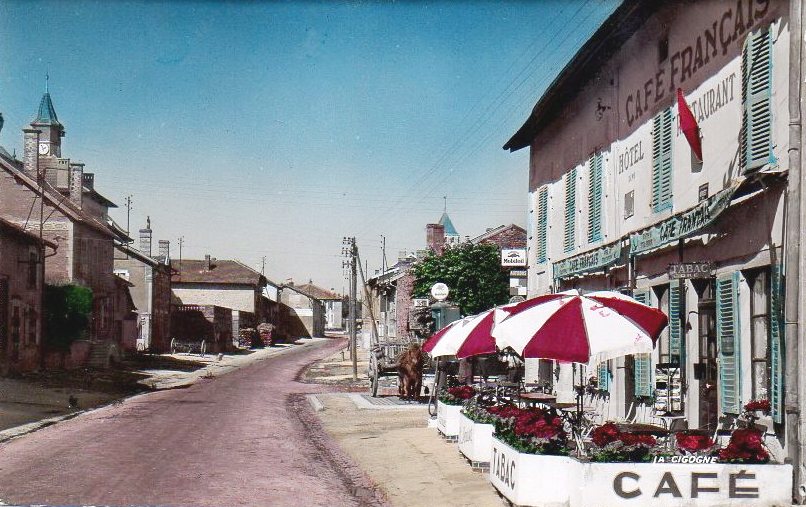 Romagne-sous-Montfaucon (Meuse) La rue principale Hôtel Français 1950