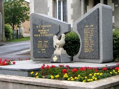Romagne-sous-Montfaucon (Meuse) Le monument aux morts