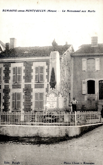 Romagne-sous-Montfaucon (Meuse)  Le monument aux morts CPA