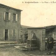Roquetaillade (Aude) CPA La place et l'école