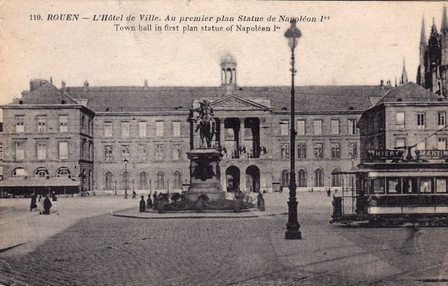 Rouen seine maritime l hotel de ville et la statue de napoleon ier cpa